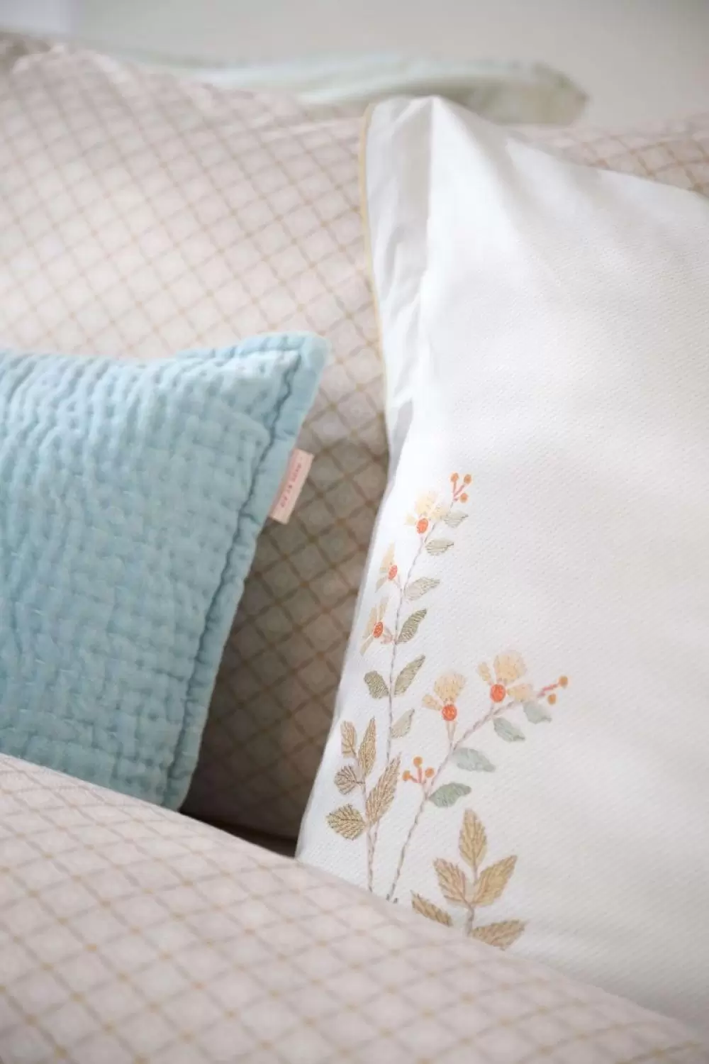 Image of Campo de Flores Sheets Bedding