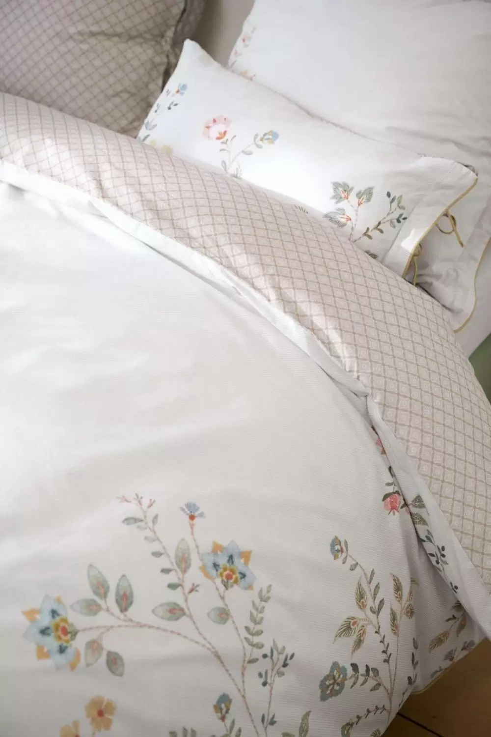 Image of Campo de Flores Sheets Bedding
